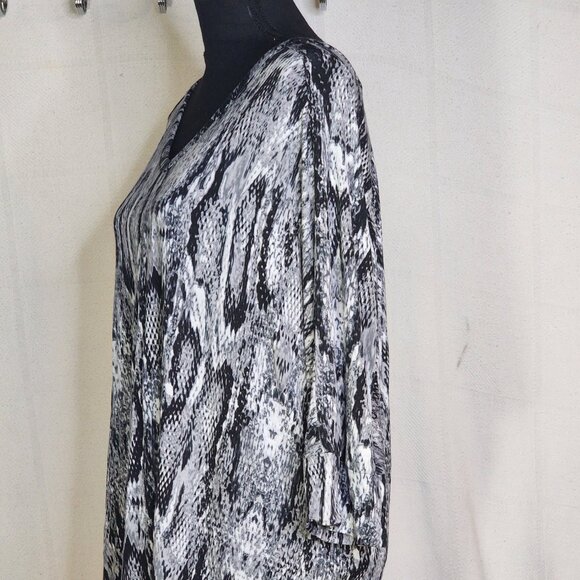 Apt. 9 Black Grey White Rayon Span Snake Print 3/4 Sleeve Scoop Neck Tunic Sz 1X - Picture 9 of 16